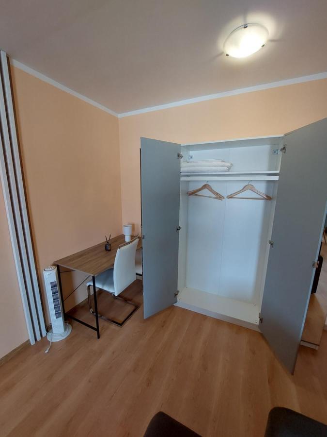 Apartament Atlantic Studio 1 Room-Pokoj ชวีโนวิชแจ ภายนอก รูปภาพ